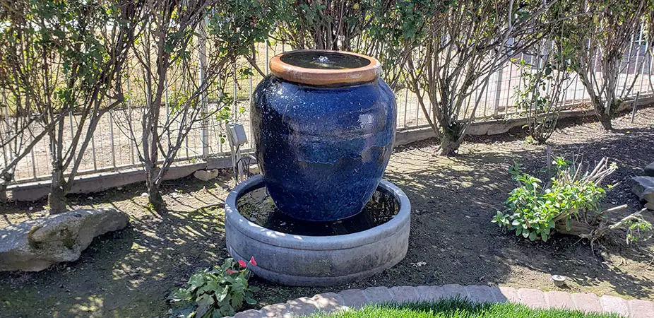 WHAT ARE THE BENEFITS OF WATER FEATURES IN MY LANDSCAPE WHAT ARE THE BENEFITS OF WATER FEATURES IN MY LANDSCAPE