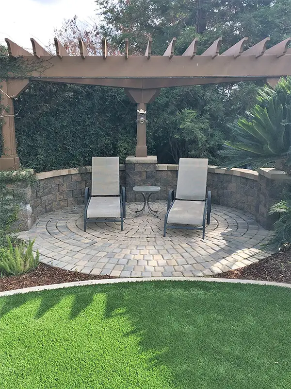WHAT QUALITIES SHOULD A LANDSCAPER HAVE WHAT QUALITIES SHOULD A LANDSCAPER HAVE