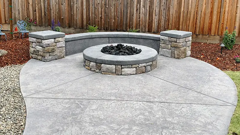 WHAT TYPE OF OUTDOOR FIREPLACE IS BEST