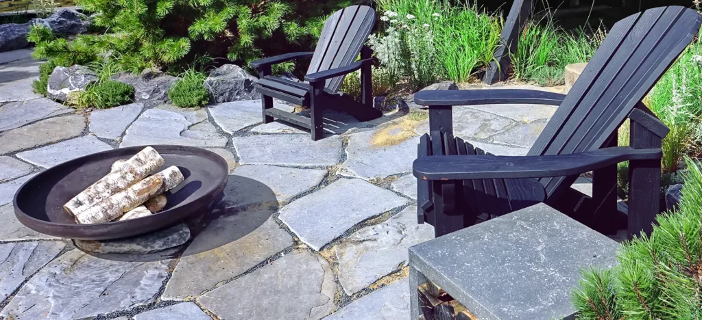 Pavers vs Flagstone vs Concrete - Which is Best-flagstone-patio