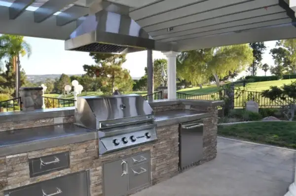 outdoor kitchen with an island